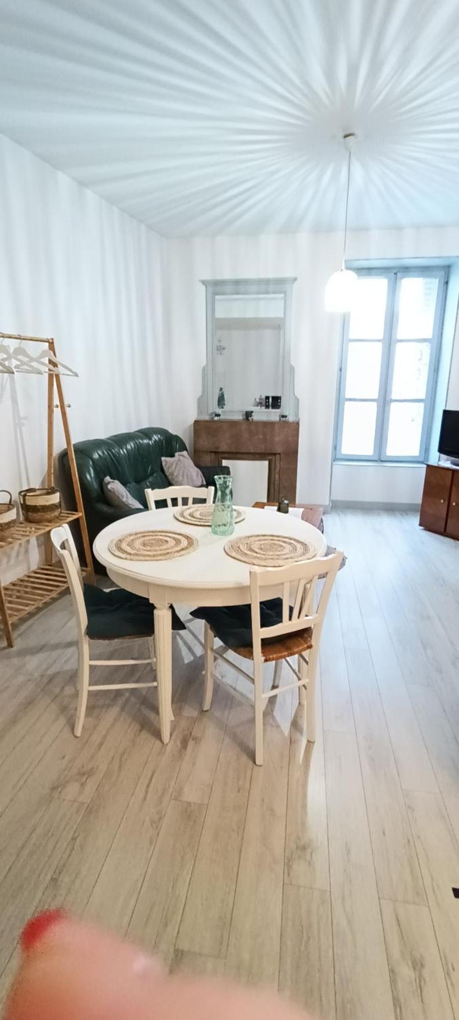 Appartement Cosy A 2 Pas Des Rues Pietonnes Чалон-Сур-Салне Экстерьер фото